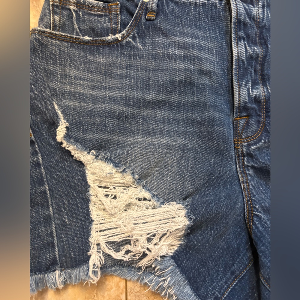 Good American Bombshell High Waisted Distressed J… - image 6